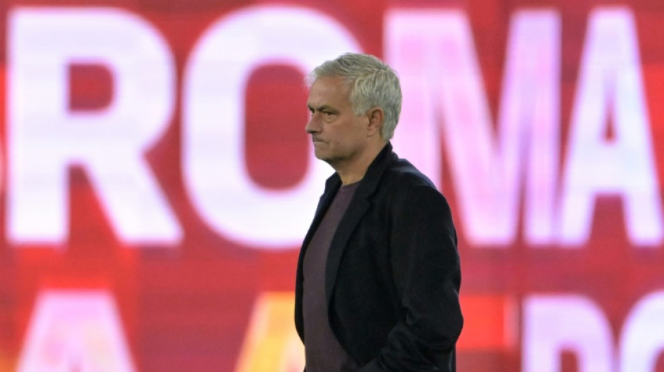Mourinho quer seguir na Roma e n&atilde;o pensa em comandar sele&ccedil;&atilde;o brasileira