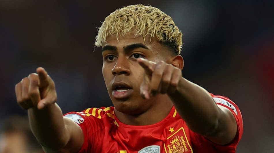 Lamine Yamal retorna à seleção espanhola para reta final das Eliminatórias