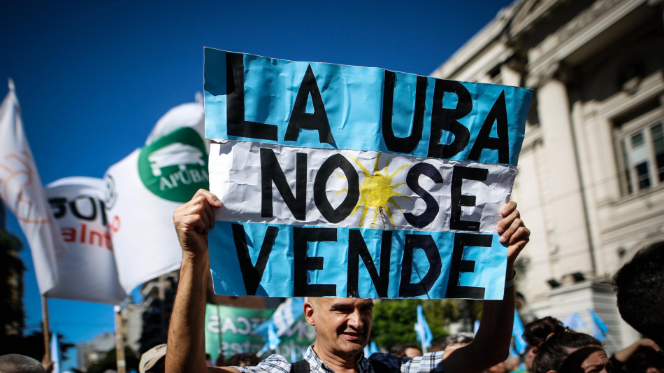 Dietrofront di Milei sulle universit&agrave;, 'garantiremo i fondi'