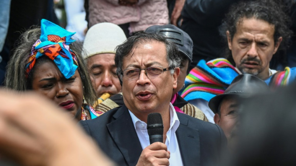 Colombie: Gustavo Petro, premier pr&eacute;sident de gauche, pr&ecirc;te serment