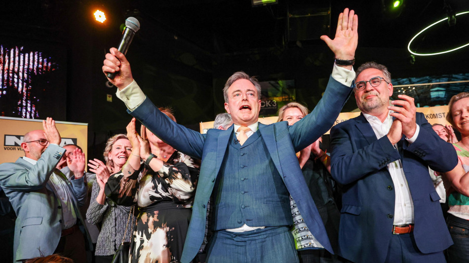 Nuovo governo in Belgio, priorit&agrave; bilancio e stretta su migranti