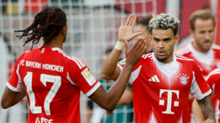Bayern sofre, mas vence Augsburg e se mant&eacute;m 100% no Alem&atilde;o