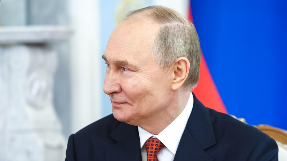 Putin, 'spese militari russe al 6,3% del pil, vogliamo ridurle'