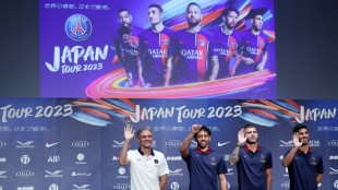 Au Japon, le Paris SG remplit ses boutiques, pas les stades