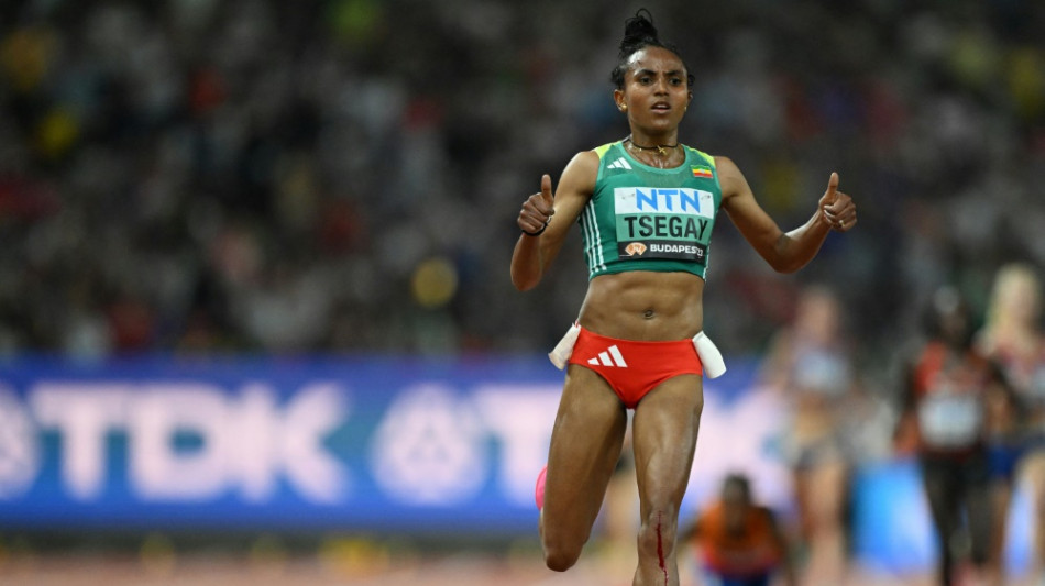 Tsegay holt WM-Gold &uuml;ber 10.000 m - Hassan st&uuml;rzt