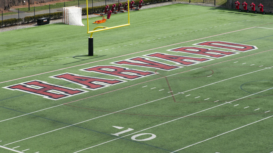 Trump impedisce a Harvard iscrizione di studenti stranieri