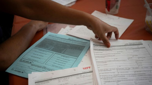 Enamorada, pareja centroamericana afronta la dura espera del "Qu&eacute;date en M&eacute;xico"