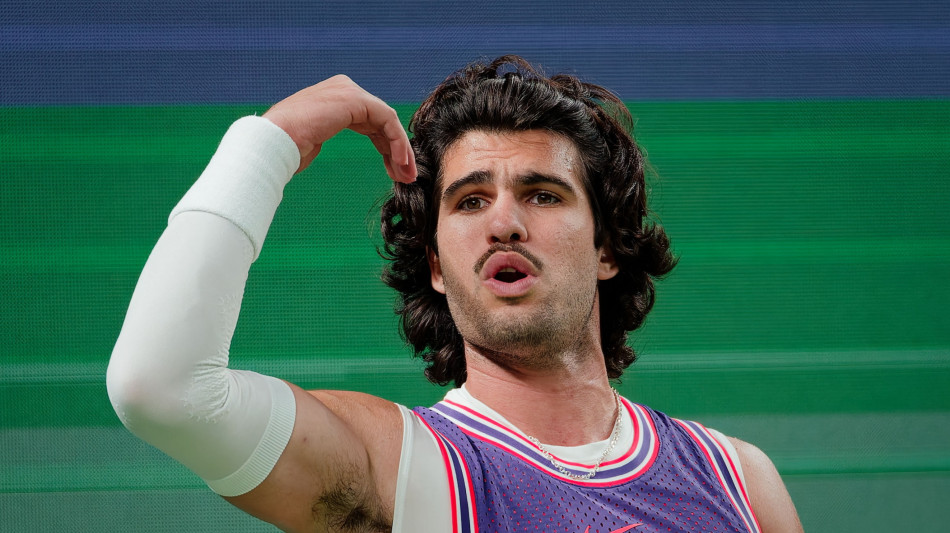 Tennis: sfogo di Alcaraz a Shanghai "ogni rimbalzo &egrave; diverso, cos&igrave; non riesco"