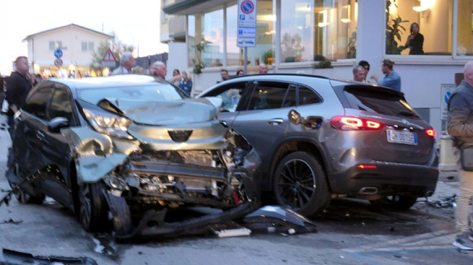 SUV rast in Italien auf B&uuml;rgersteig - Zwei Sch&uuml;lerinnen aus Deutschland get&ouml;tet
