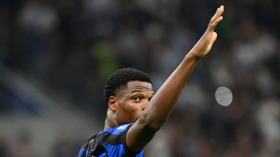 Striscione su Theo, procura Figc apre fascicolo su Dumfries