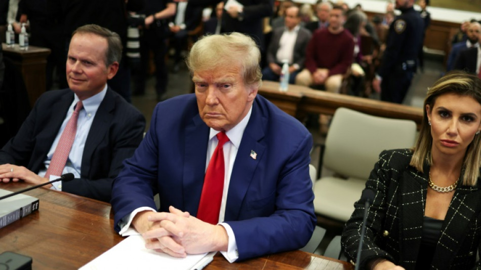 Trump risque une tr&egrave;s lourde amende pour fraudes dans le verdict d'un proc&egrave;s &agrave; New York