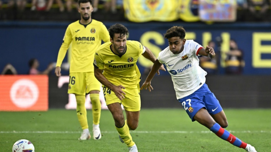 El Barcelona se impone al Villarreal en la locura de La Cer&aacute;mica 