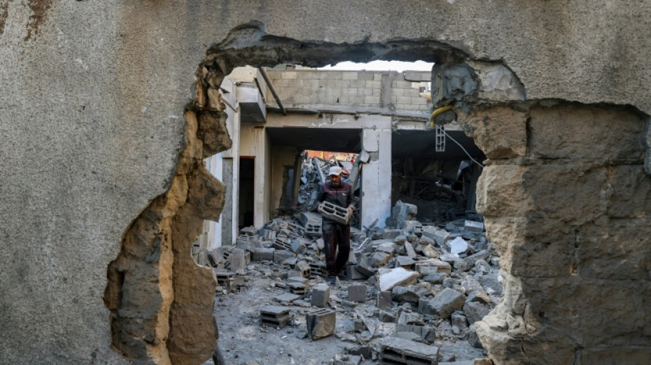 Bombardeio israelense em Gaza deixa 11 mortos, entre eles tr&ecirc;s beb&ecirc;s, segundo Defesa Civil