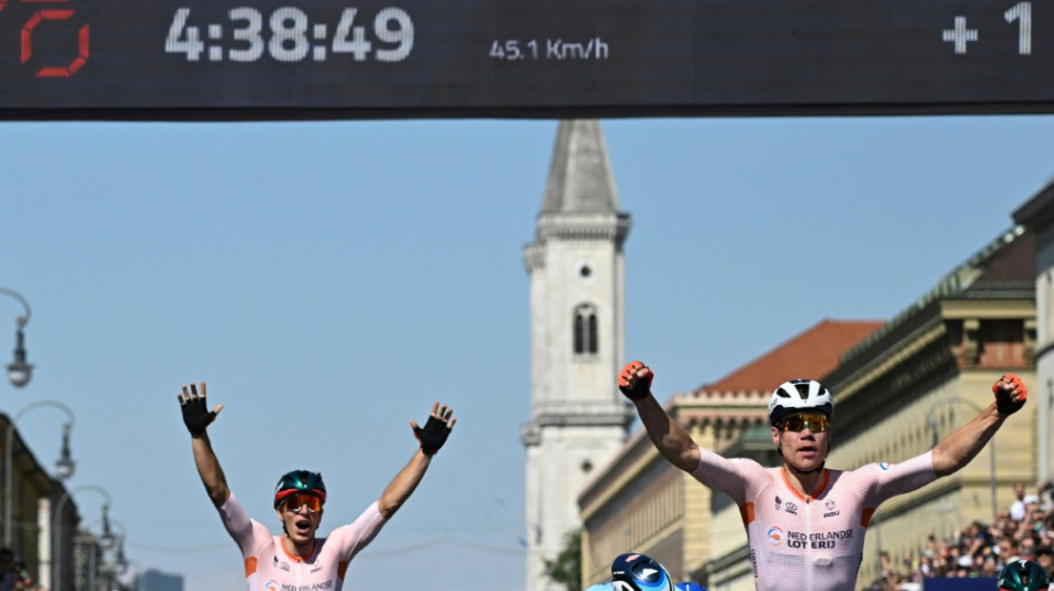 Jakobsen gewinnt EM-Stra&szlig;enrennen - Ackermann st&uuml;rzt