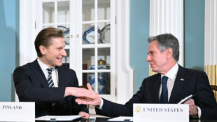 Finl&acirc;ndia refor&ccedil;a la&ccedil;os militares com EUA ap&oacute;s advert&ecirc;ncia de Putin