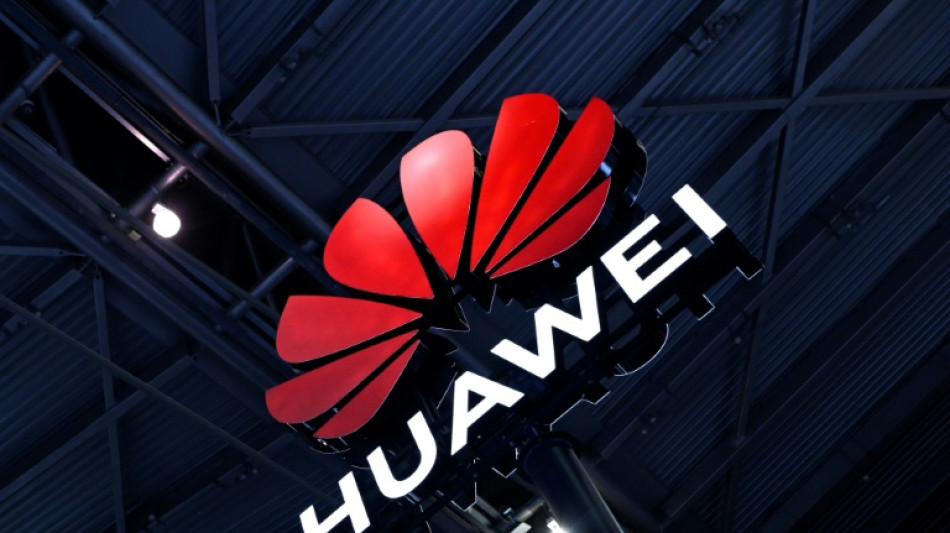 Huawei anuncia aumentos nas vendas em 2023 apesar de san&ccedil;&otilde;es dos EUA