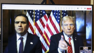 La fin surr&eacute;aliste du proc&egrave;s historique de Donald Trump