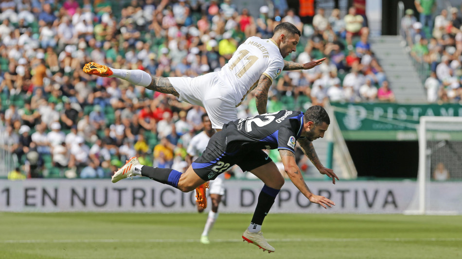 Calcio: Lecce, &egrave; fatta per l'attaccante spagnolo Morente