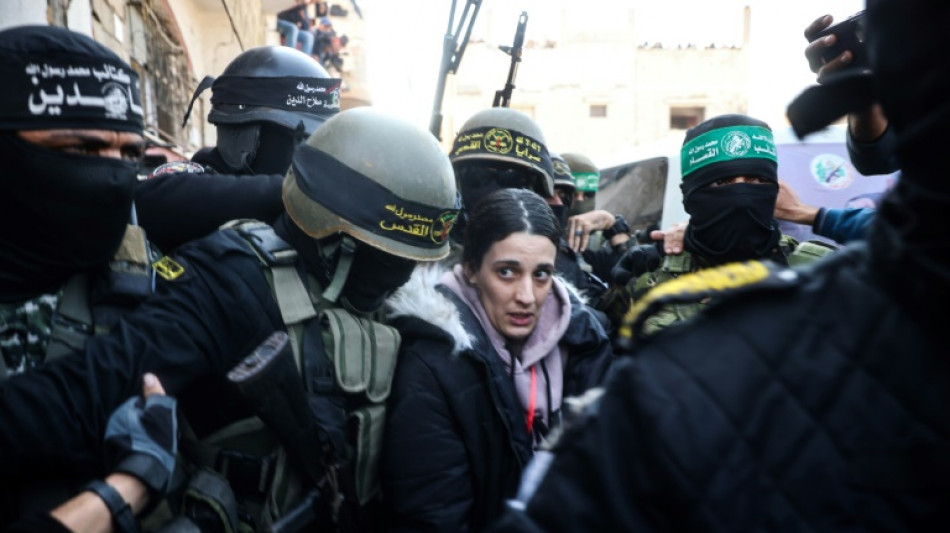 Dans la bande de Gaza, mise en sc&egrave;ne et chaos pour la lib&eacute;ration de huit otages 