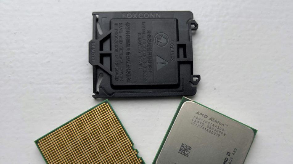 Semi-conducteurs: la Chine restreint les exportations de deux m&eacute;taux critiques