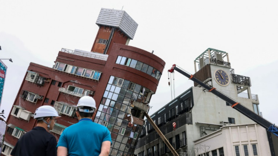 S&eacute;isme &agrave; Ta&iuml;wan: neuf personnes d&eacute;gag&eacute;es par les sauveteurs, une dizaine de disparus