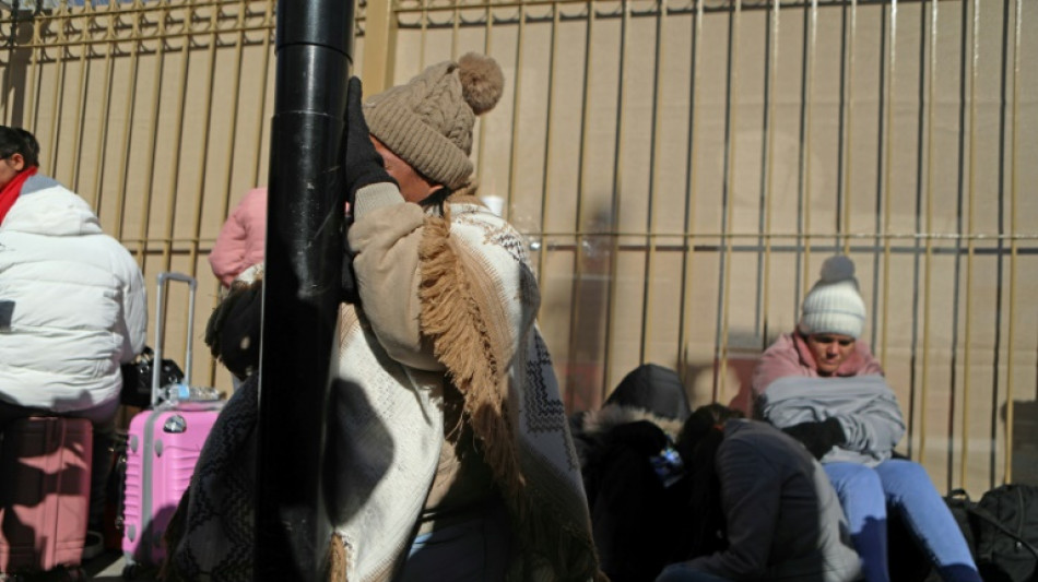 Premi&egrave;re d&eacute;cision de Trump: les migrants en pleurs &agrave; la fronti&egrave;re