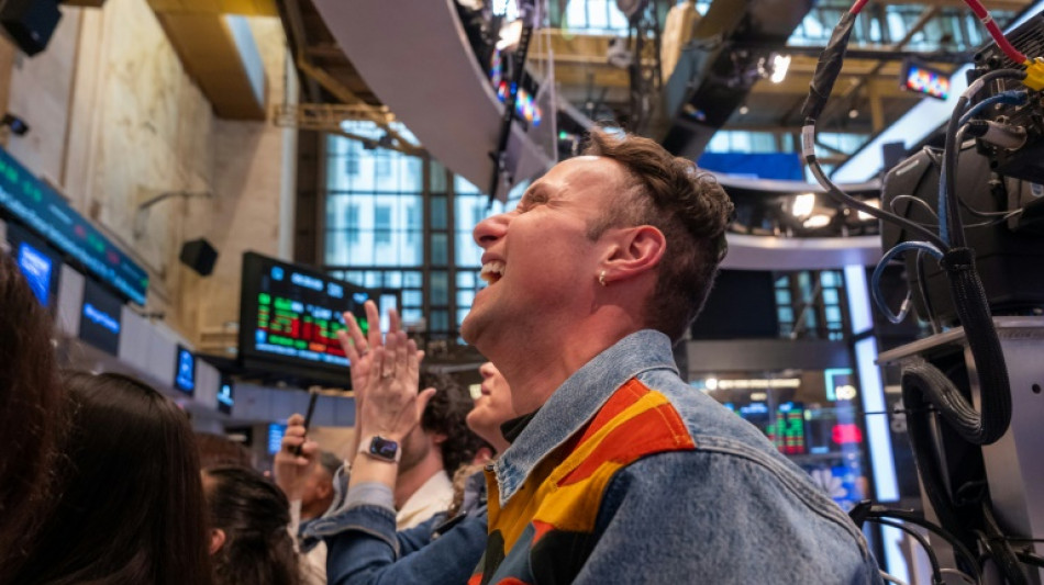 Wall Street ouvre en baisse, la saison des r&eacute;sultats commence