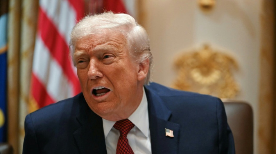 Trump critica Europa 'decadente' e defende eleições na Ucrânia