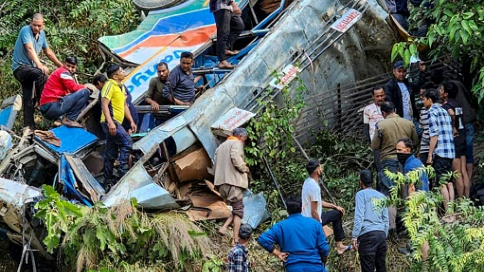 Al menos 36 muertos en un accidente de autob&uacute;s en India