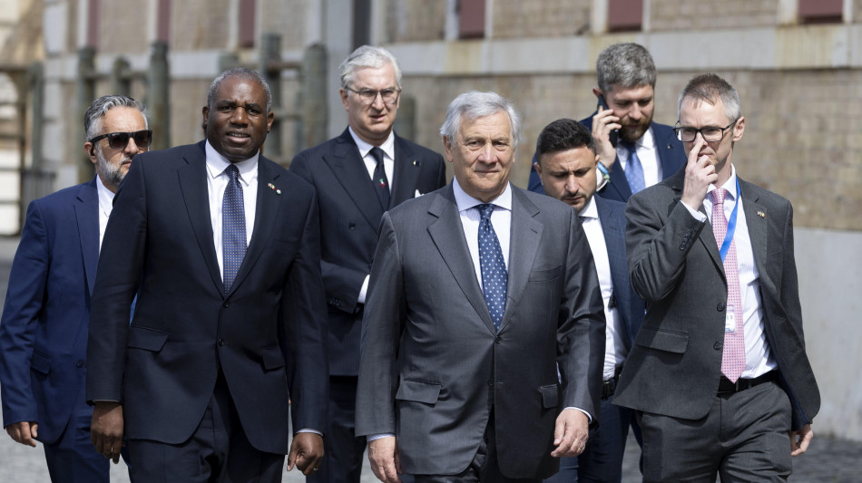 Tajani, Parigi? Non capisce spirito della missione di Meloni