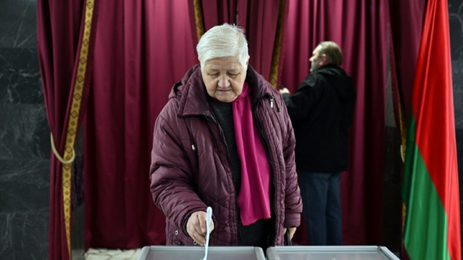 Bielorrusia vota en presidenciales con Lukashenko a las puertas de un s&eacute;ptimo mandato