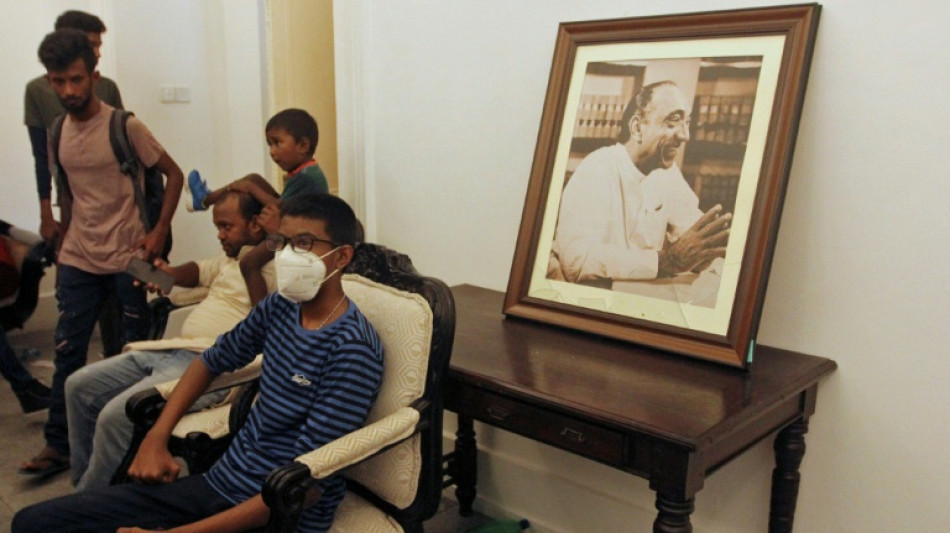 Mann wegen Flaggendiebstahls aus Sri Lankas Pr&auml;sidentenpalast festgenommen