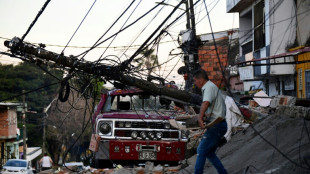 Ap&oacute;s 72 horas, Col&ocirc;mbia corre para encontrar sobreviventes ap&oacute;s terremoto