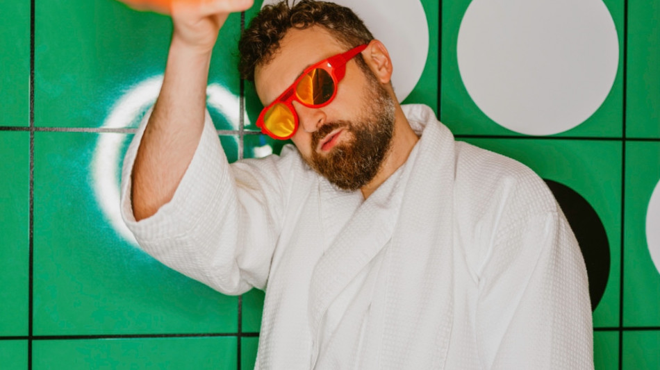 Dargen D'Amico pubblica il nuovo singolo Centri commerciali