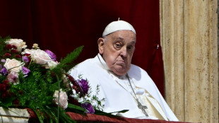 Papst Franziskus w&uuml;nscht bei Messe auf Petersplatz pers&ouml;nlich "Frohe Ostern"