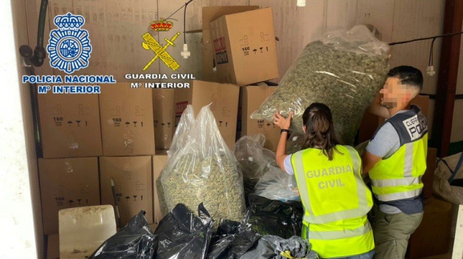 La polic&iacute;a espa&ntilde;ola decomisa un alijo r&eacute;cord de seis toneladas de marihuana