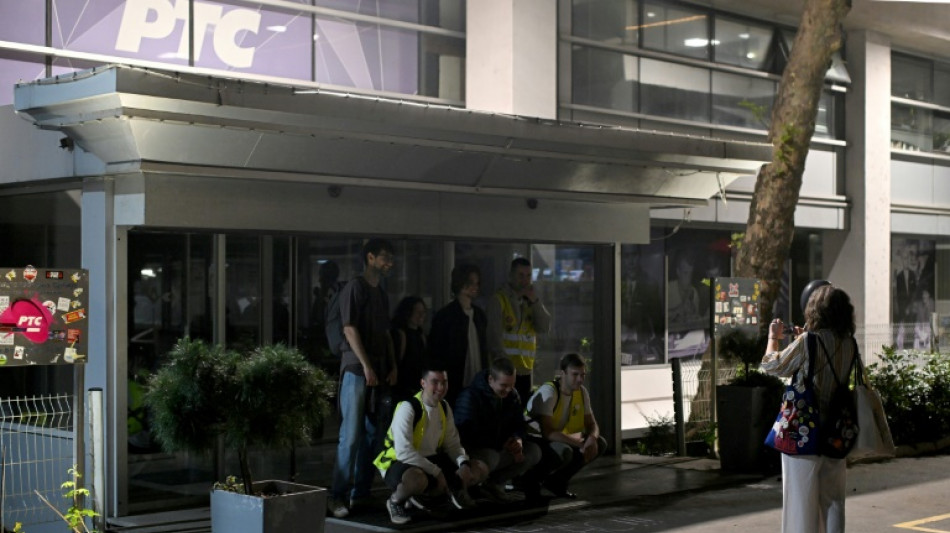 Serbie: six mois apr&egrave;s la catastrophe de la gare de Novi Sad, &eacute;tudiants et syndicats unis dans la contestation