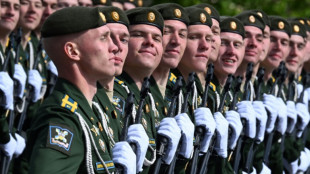 Putin celebra a los soldados rusos desplegados en Ucrania en el pomposo desfile por el D&iacute;a de la Victoria