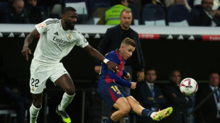 Barcelona renova com Ferm&iacute;n L&oacute;pez at&eacute; 2029