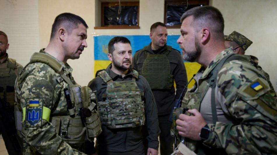 Selenskyj besucht erstmals seit Kriegsbeginn Osten der Ukraine