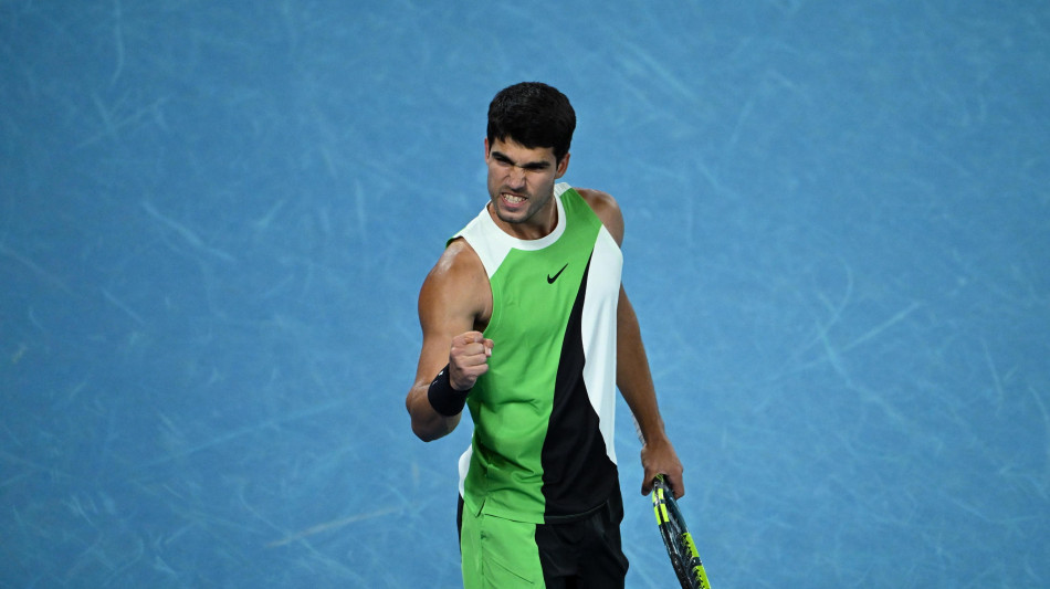 Alcaraz batte Djokovic e vince gli Australian Open