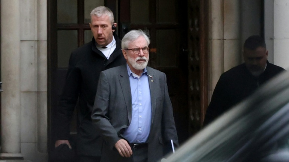 Abandon du proc&egrave;s contre Gerry Adams intent&eacute; par trois victimes d'attentats de l'IRA