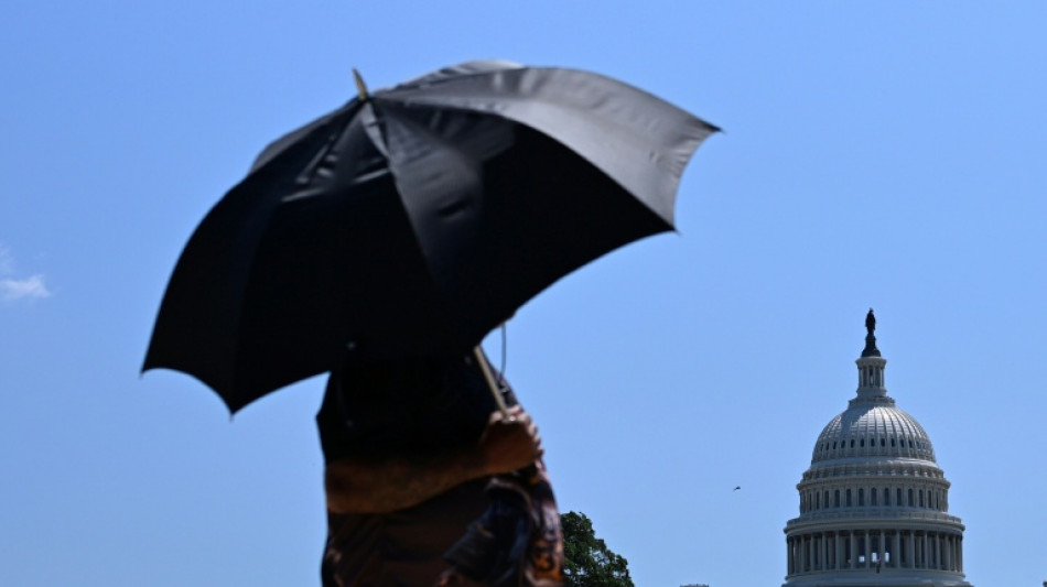 Un asaltante del Capitolio, condenado a cadena perpetua por tratar de matar polic&iacute;as en EEUU
