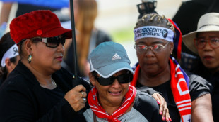 De luto, manifestantes protestam contra minera&ccedil;&atilde;o no Panam&aacute;