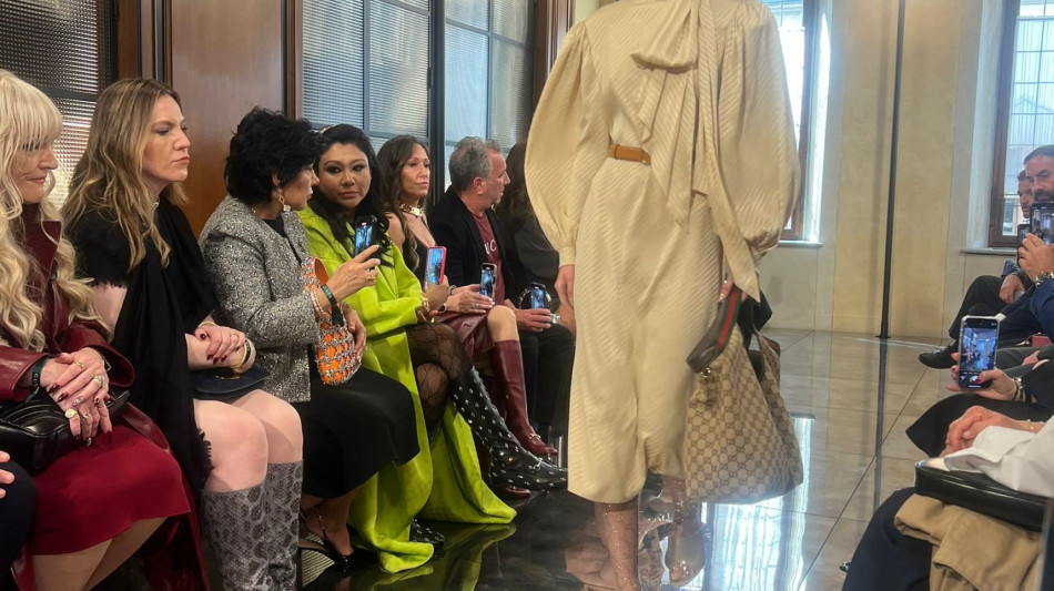 Gucci Cruise 2026 rilegge l'archivio, sfilata a Firenze