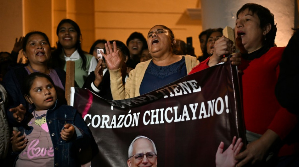 Chiclayo, no Peru, festeja seu papa em meio a fervor popular