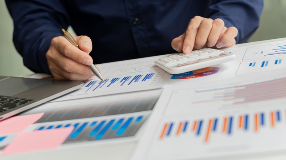 Can You Sleep with Dentures in? What Dentists in New Braunfels Recommend